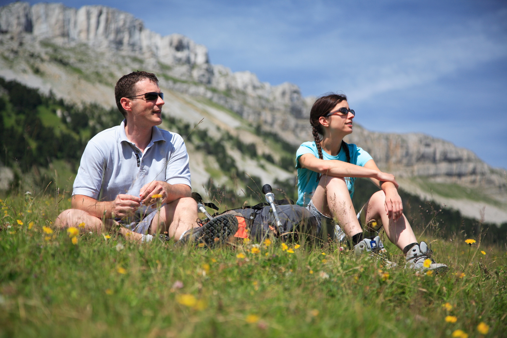 Père et fille en montagne